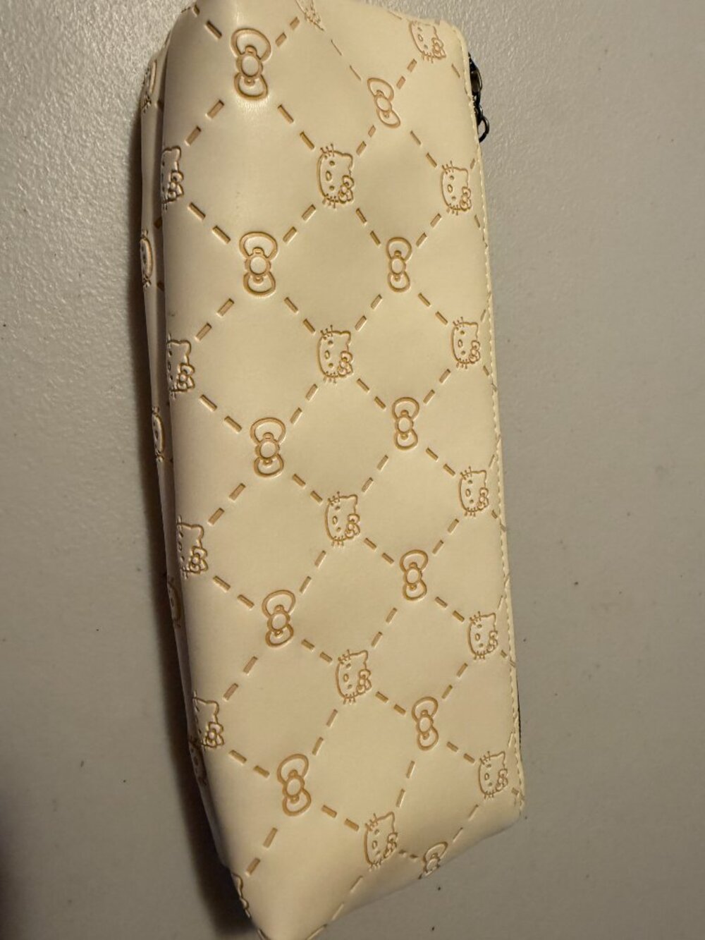 Hello Kitty patterned cosmetic/pencil case - Picture 2 of 4